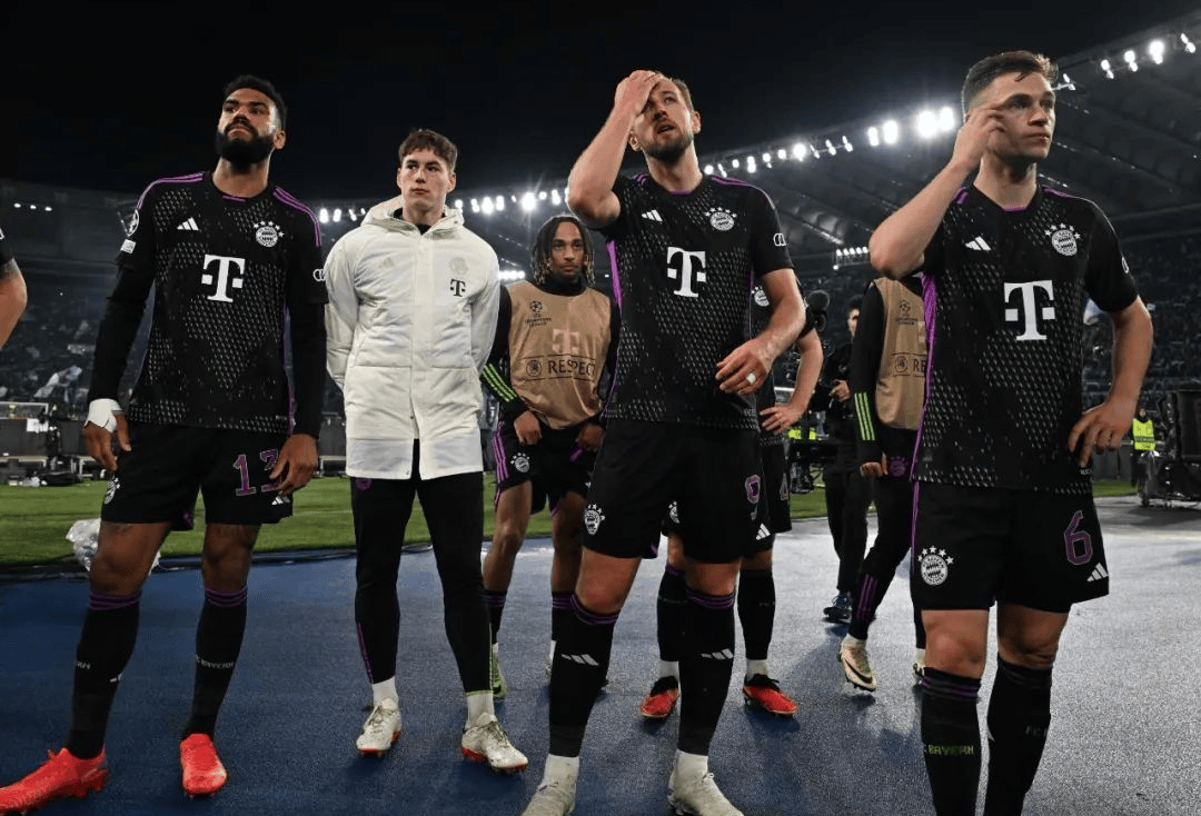 英超-阿森纳2-1补时绝杀狼队，萨卡两度造乌龙（英超｜阿森纳补时2-1绝杀狼队，萨卡两度逼出乌龙球）