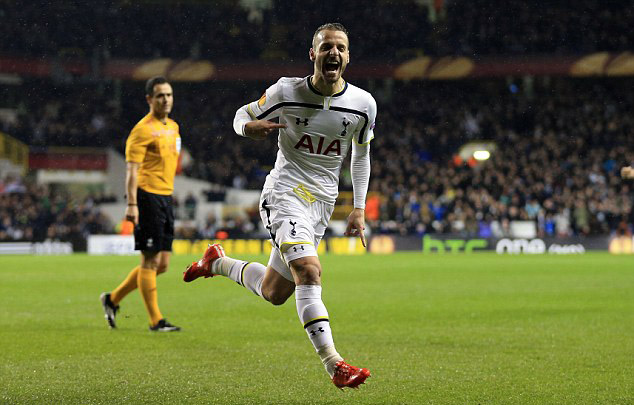 FC ONLINE｜中超争冠终章来袭！沪上双雄末轮定江山（FC ONLINE｜中超夺冠大结局将至：沪上双雄末轮一战定乾坤）