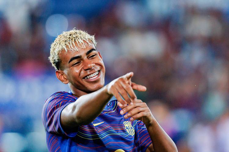 一胜难求！这支拥有意甲金靴英超金手套的球队，如今彻底沦为垫底（曾拥意甲金靴与英超金手套，这支球队如今难求一胜沦为副班长）