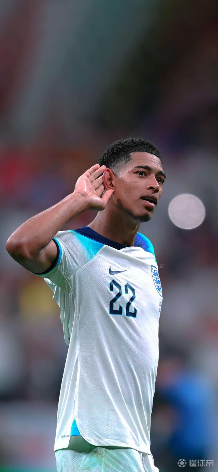 第41圈，诺里斯进站做出二停，维斯塔潘超越皮亚斯特里升至第1。