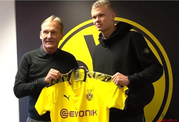 欧冠近11战打进12球，劳塔罗当选国米2-1凯拉特队内最佳球员（劳塔罗欧冠近11场斩12球，当选国米2-1凯拉特之战队内最佳）