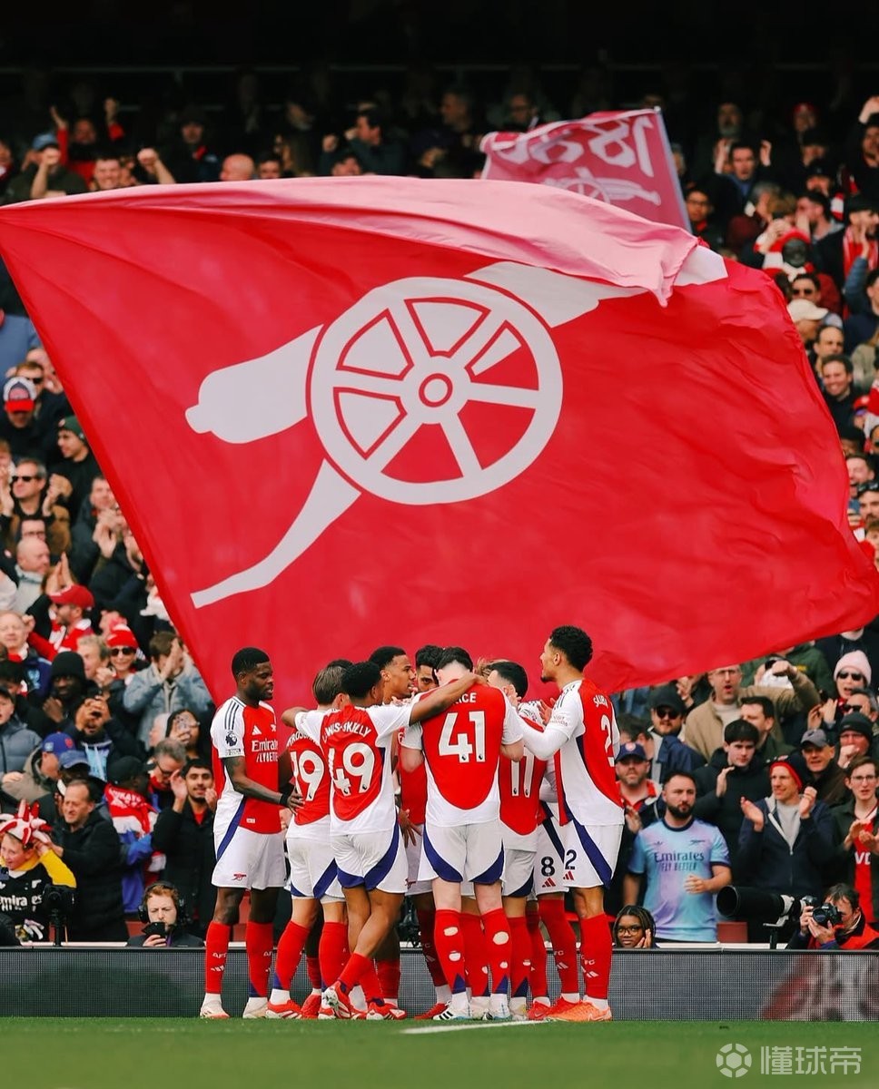 曼晚：瓜迪奥拉今夏在曼城训练中话不多，助教扮演更重要作用