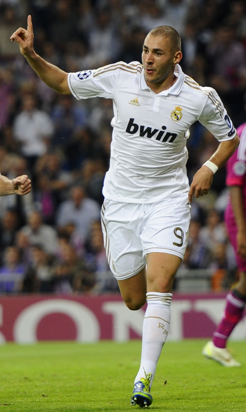 泽林斯基：制胜球有运气加持；为避免停赛未过多参与身体对抗