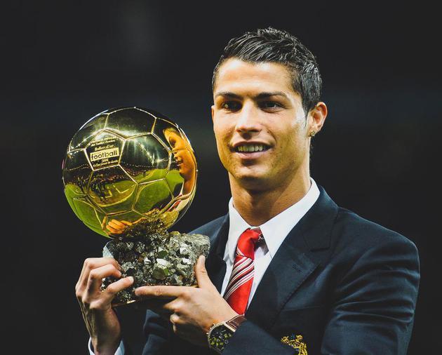 马德兴：U18国足11月将与吉尔吉斯斯坦U18进行两场内部热身赛（马德兴：11月国足U18将与吉尔吉斯斯坦U18进行两场封闭热身赛）