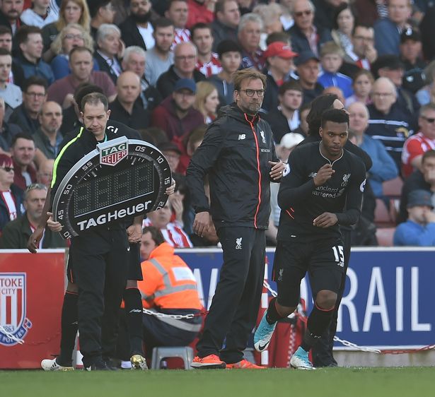 西甲前瞻：皇马落后巴萨7分本轮必须胜，阿拉维斯交锋7连败（西甲前瞻：皇马落后巴萨7分此轮唯有取胜，阿拉维斯对皇马已吞七连败）