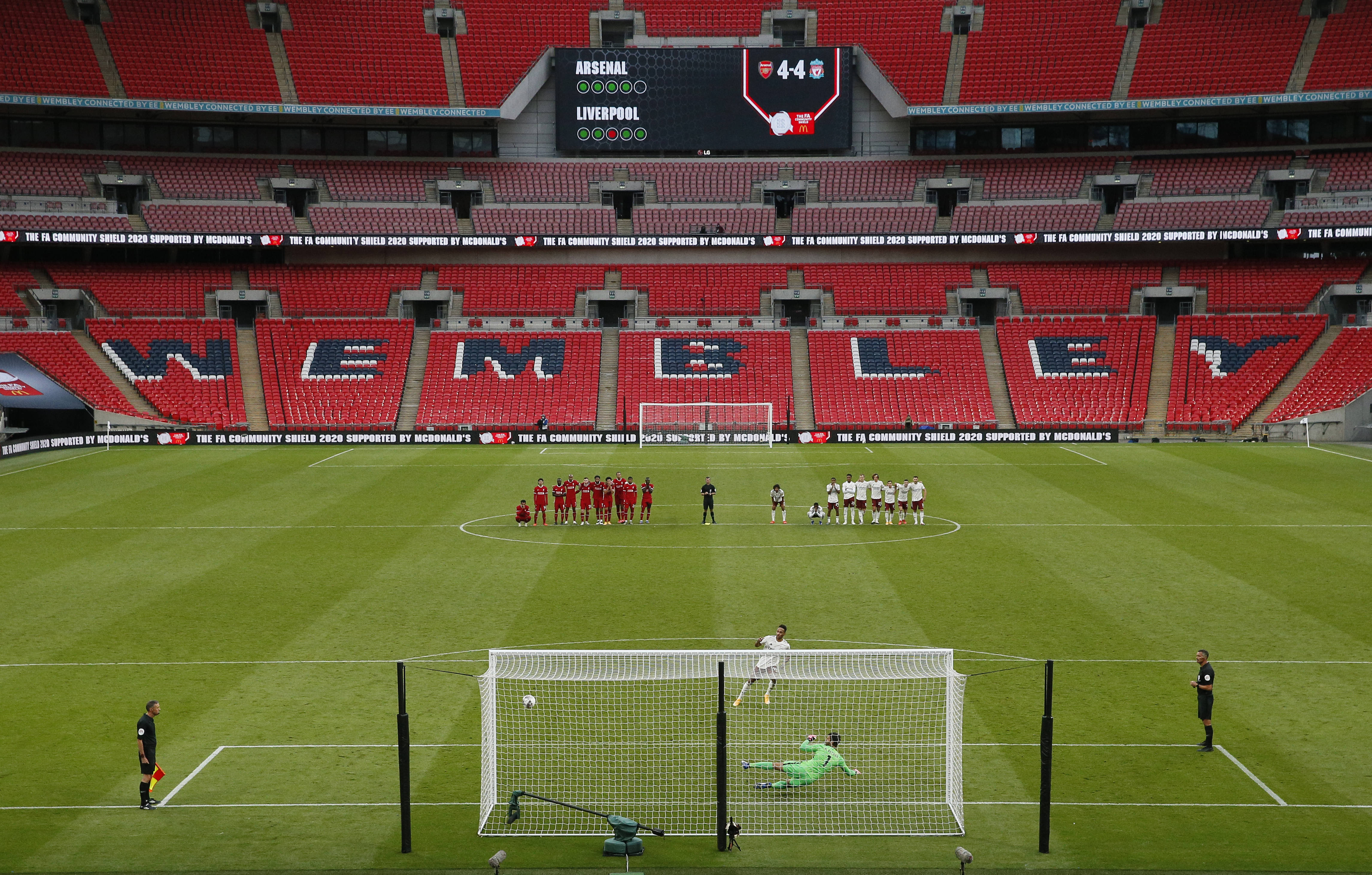 官方：卢卡库恢复训练，并顶替德布劳内入选欧冠大名单