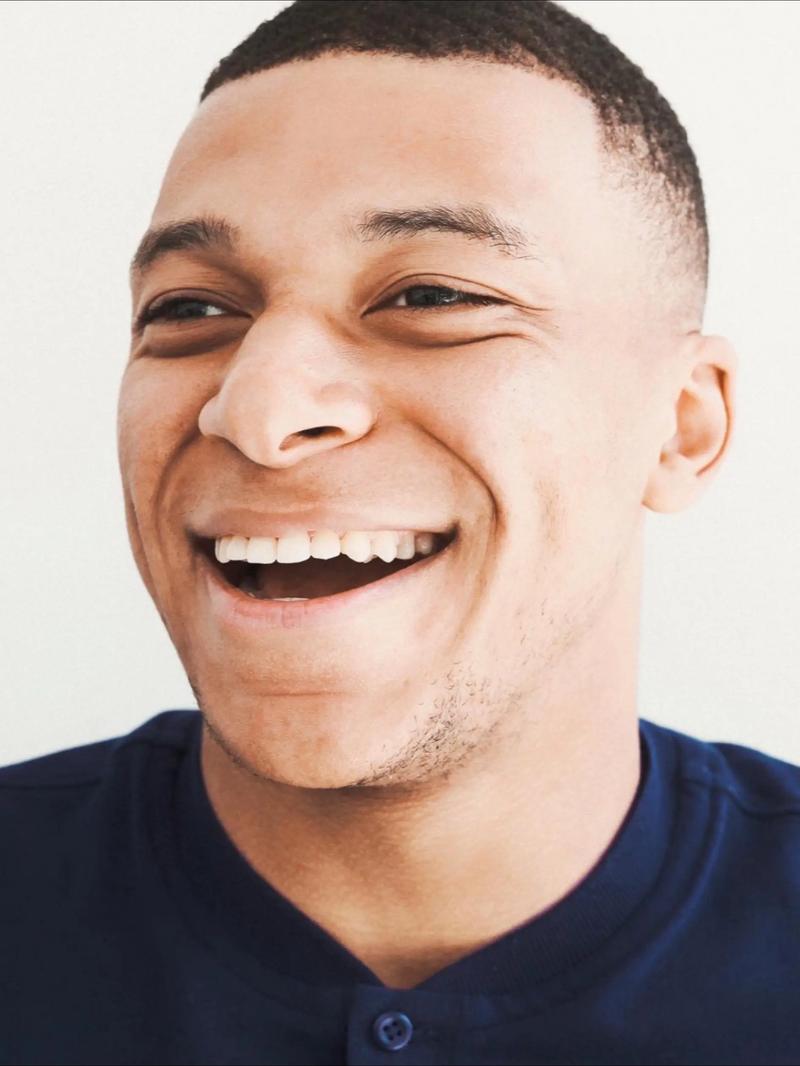 女足协杯决赛战报：闫琪破门，长春大众卓越2-0广东女足夺冠（闫琪建功，长春大众卓越2-0广东女足夺得女足协杯冠军）